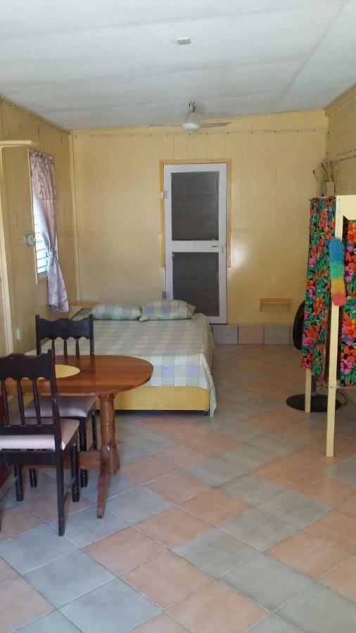 Chapito'S Apartment 3 Caye Caulker Exterior photo